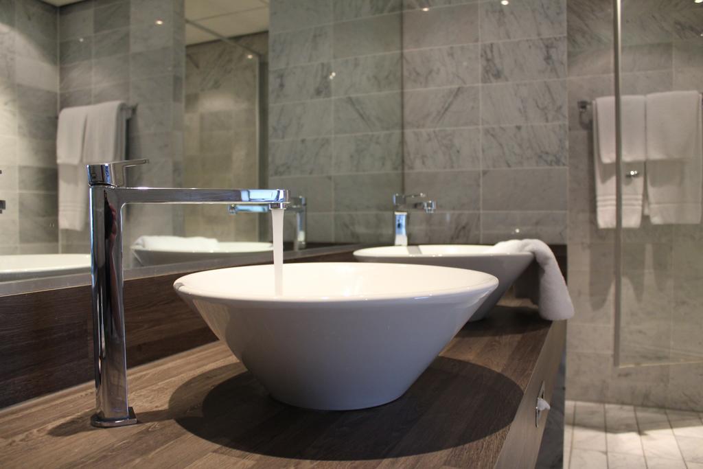 City Hotel 오스 외부 사진