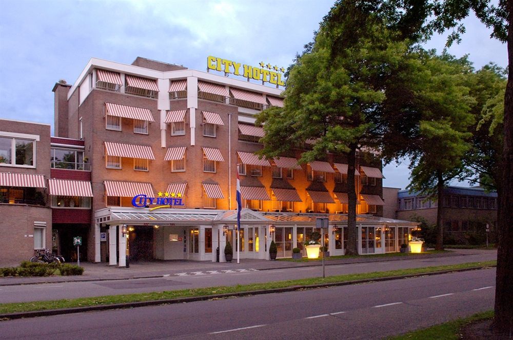 City Hotel 오스 외부 사진