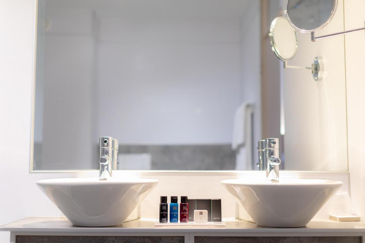 City Hotel 오스 외부 사진